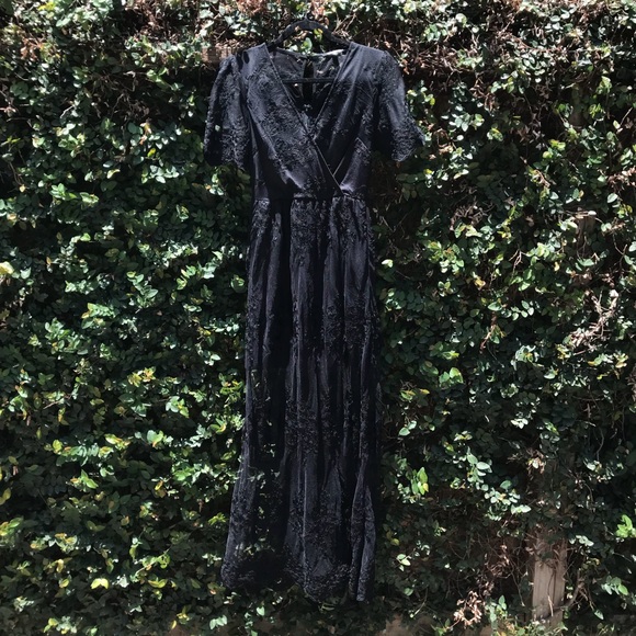 ⚡️BEAUTIFUL⚡️ Black Lace Formal Gown - Picture 2 of 5